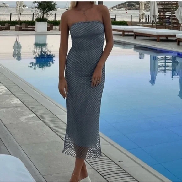 Zara Gray Strapless Midi Dress - Picture 3 of 16